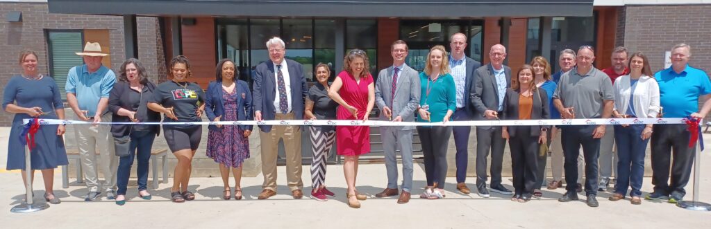 Knoxville’s Community Development Corporation (KCDC) celebrated the official opening for the first phase of First Creek at Austin, the city’s first mixed-income affordable housing development, on May 11.